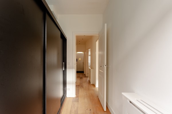 Medium property photo - Hoenderloostraat 94, 2573 RP Den Haag